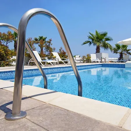 Aphrodisia - Seafront Villa *