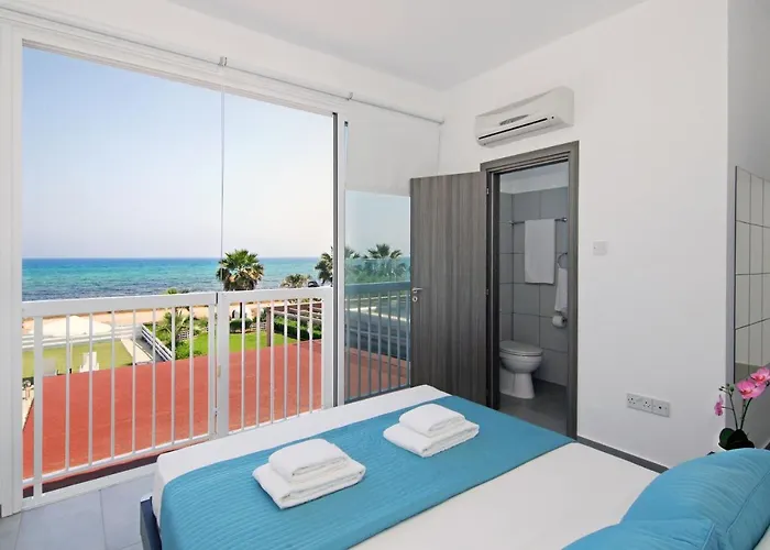 ヴィラ Aphrodisia - Seafront アヤナパ